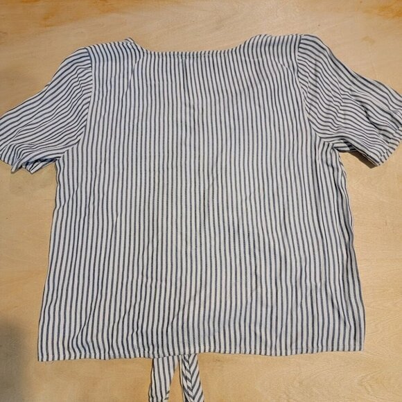 Madewell V-Neckline Tie Front Shirt - White w Blue Stripes - Super Cute! - Picture 5 of 9